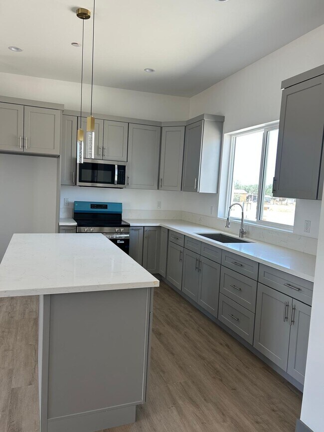 9236 E Ave T Unit 9236