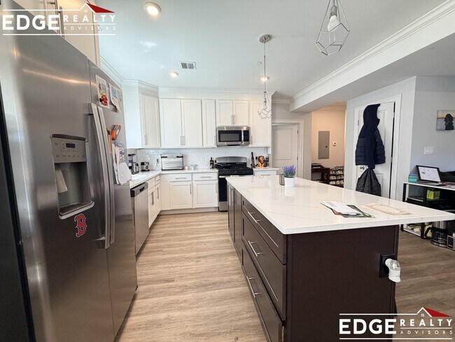 Photo - 100 Brooks St Unit 1