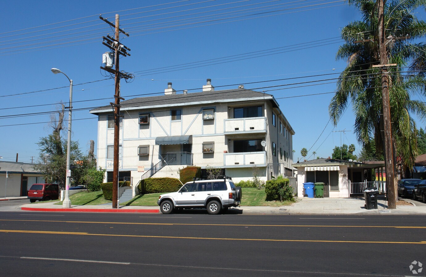 Photo - 14425 Magnolia Blvd