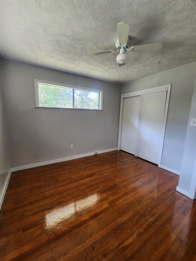 Photo - 306 N Southland Dr