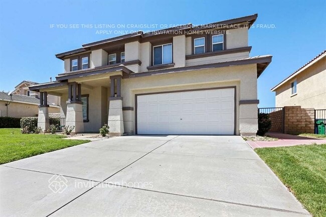 Building Photo - 2533 Carolyn Dr