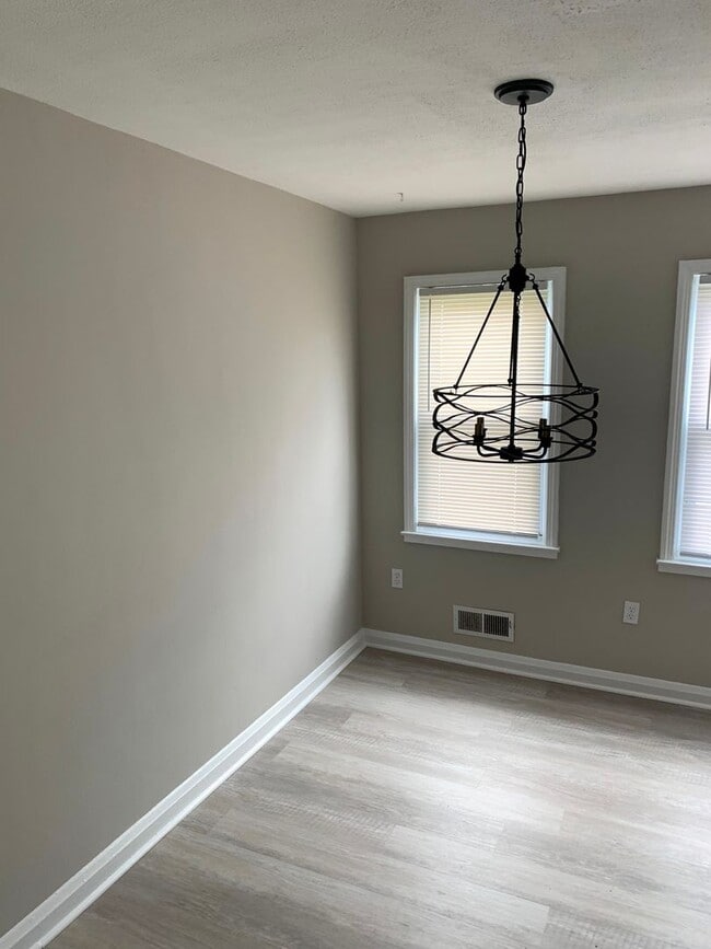 Photo - 5514 The Alameda