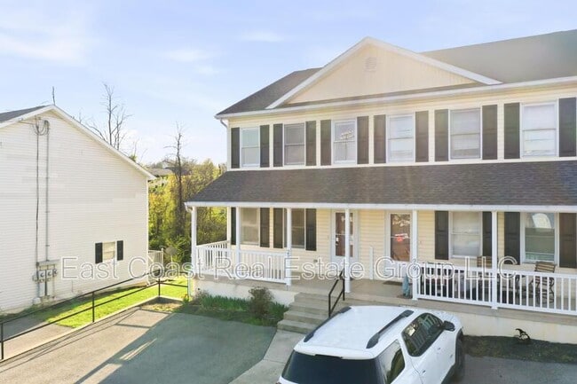 Photo - 257 School House Dr