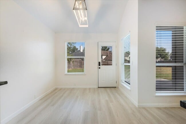 Photo - 29927 Sunwillow Creek Dr