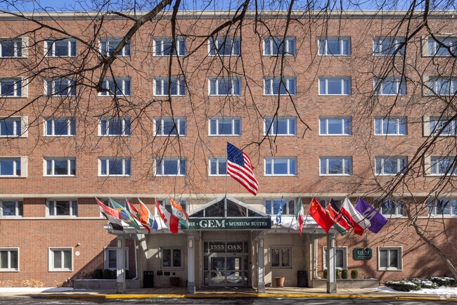 Entrance - 1555 Oak Ave