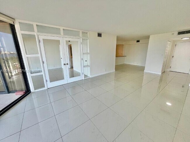 Photo - 1000 Quayside Terrace Unit 1104