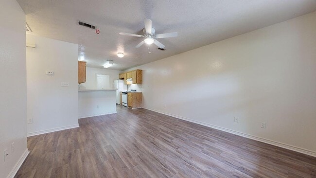 Photo - 3611 Elaine Dr