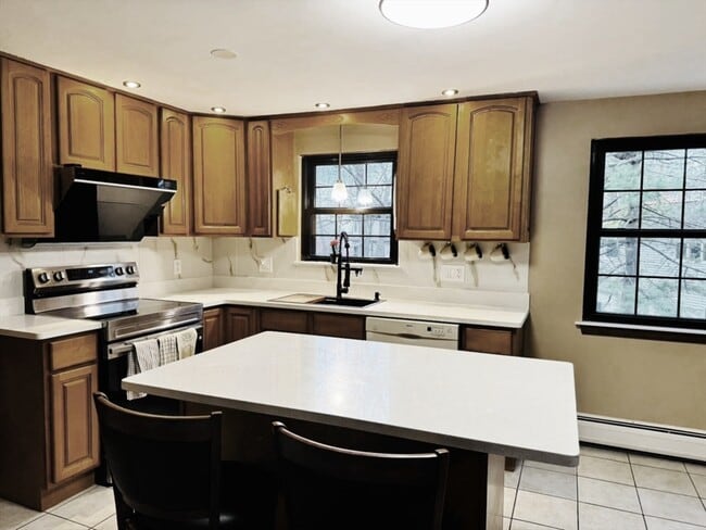 Photo - 2 Blueberry Hill Ln