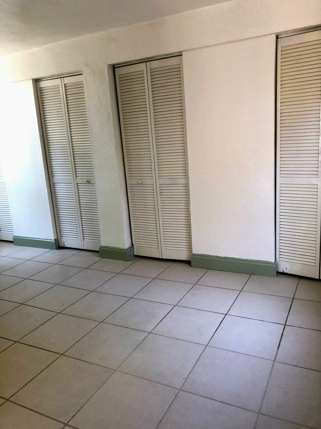 Photo - 2144 SW 17th St Unit 1