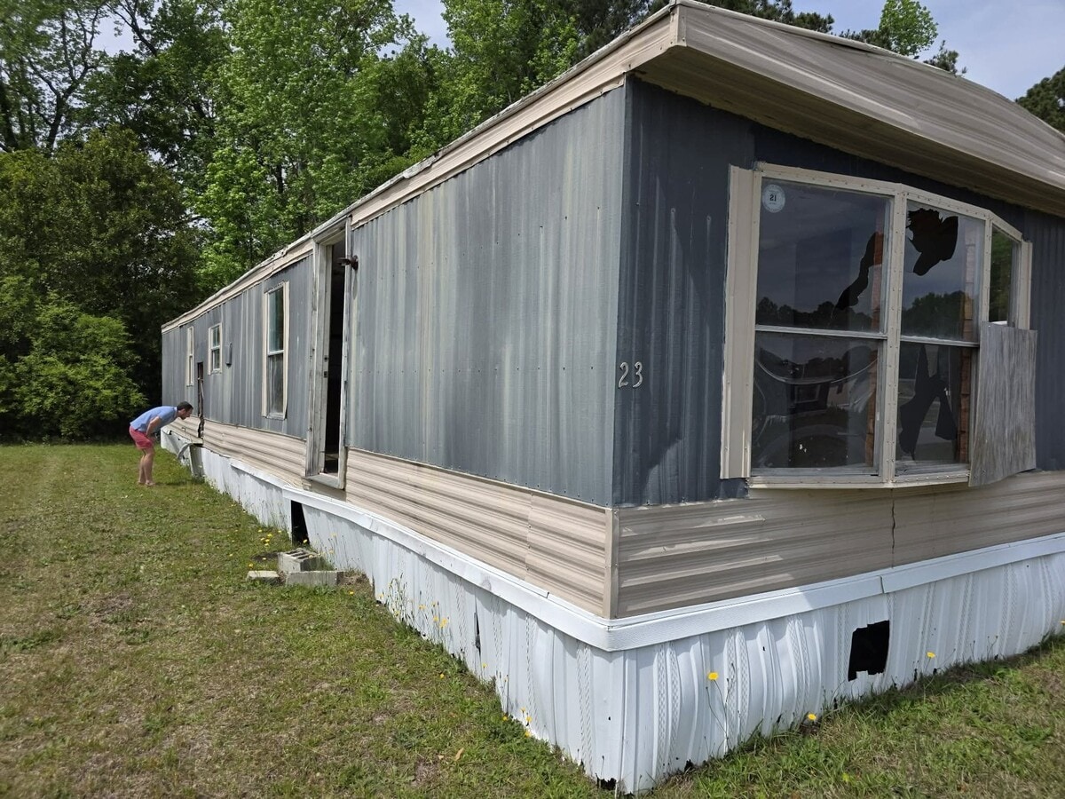Photo - 1421 Gilbert Dr