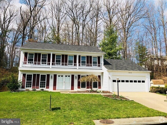 Building Photo - 15860 Montview Dr Rental