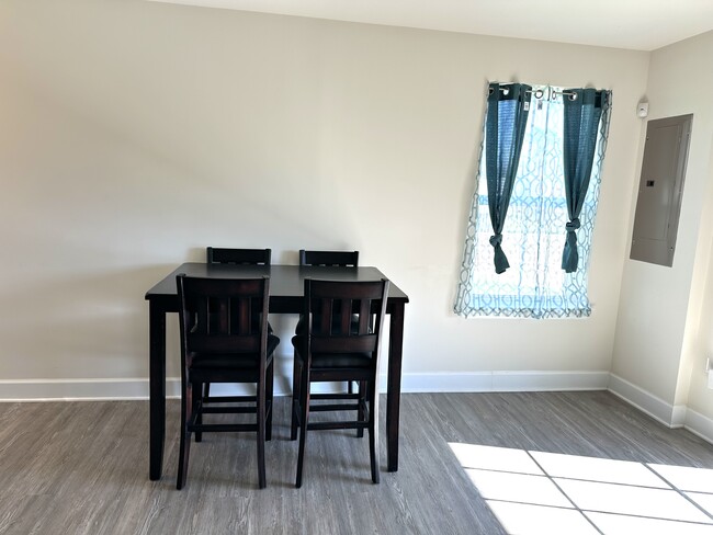 Photo - 8773 Elsing Green Dr