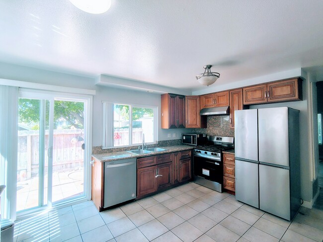 Building Photo - 10805 Caravelle Pl