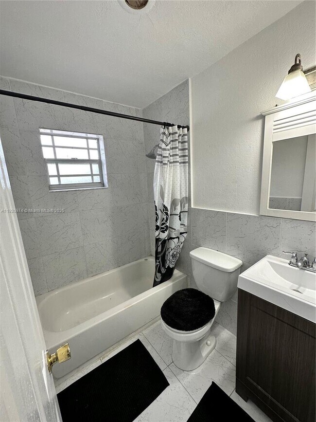 Photo - 2534 NW 139th St Unit 3