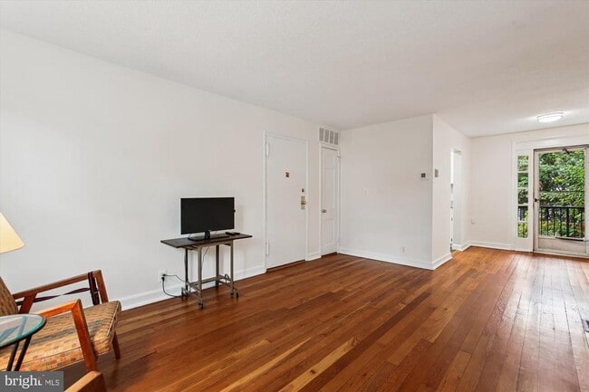 Building Photo - 4726 29th St S Unit A2 Rental