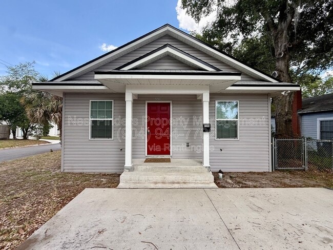 Building Photo - 2220 Flesher Ave