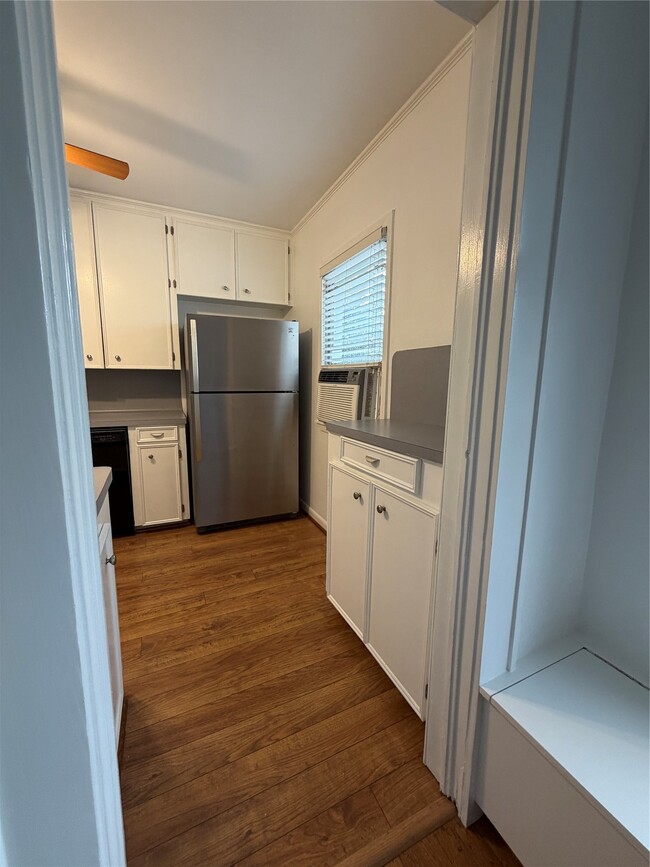 Photo - 1702 Dunlavy St