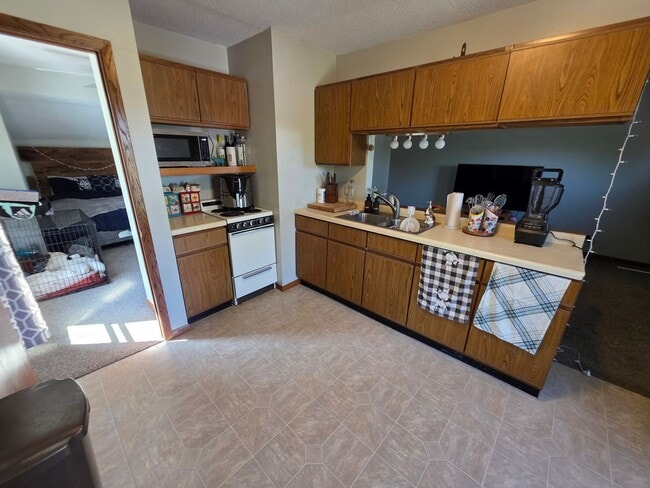 Photo - 927 E Grand Ave Unit 927 E Grand Ave -  4