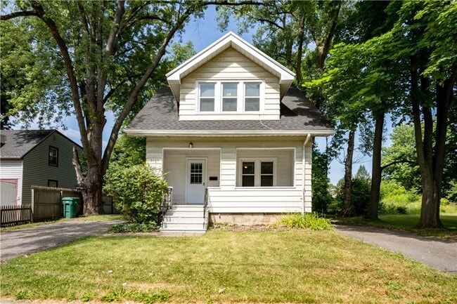 Building Photo - 2029 5 Mile Line Road Rental
