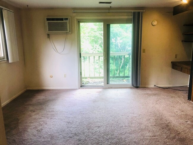 Photo - 2028 Summit St Unit 1