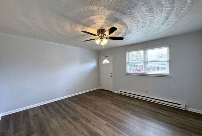 Photo - Charming 2-Bedroom Duplex with Private Yard in Chesapeake