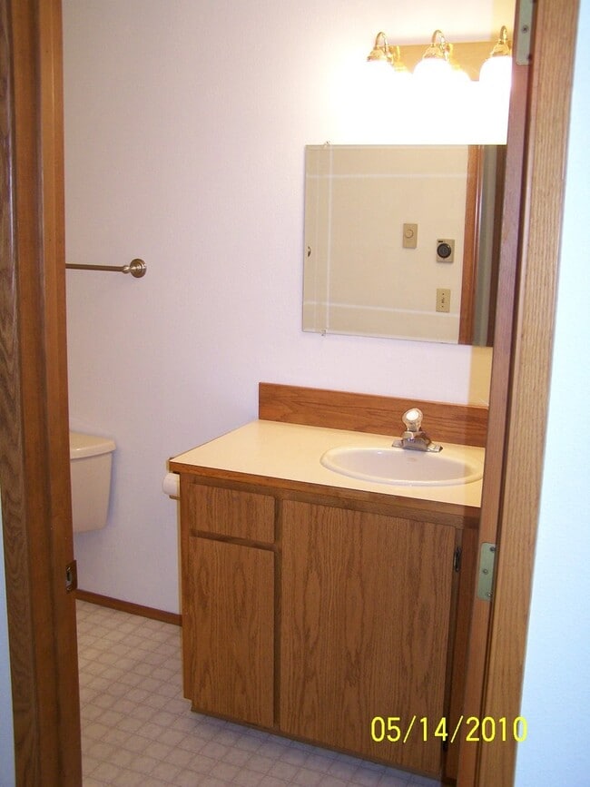 Photo - Spacious Home in Beautiful Neighborhood!