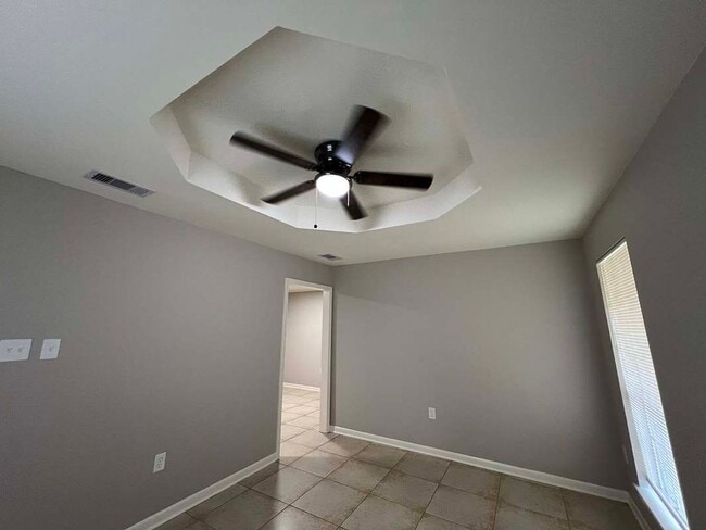 Photo - 1114 Willow Creek Dr