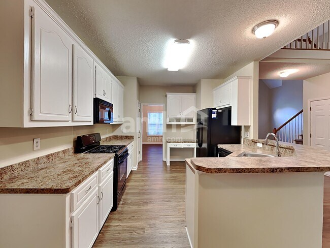 Photo - 2046 Township Dr