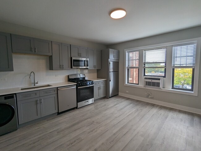 Building Photo - 372 Hazel Ave Rental