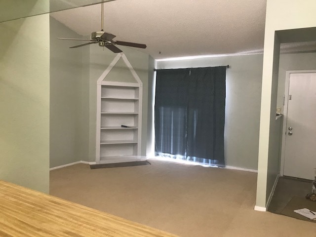 Living Room - 7024 N Holiday Dr Unit 7024