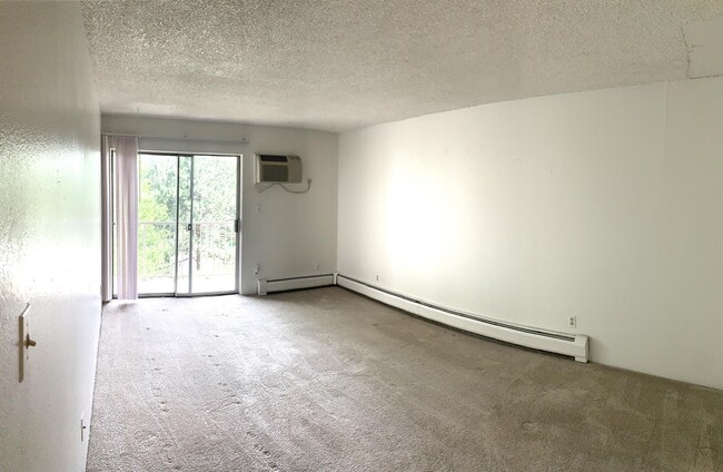 Photo - 1200 Golden Cir