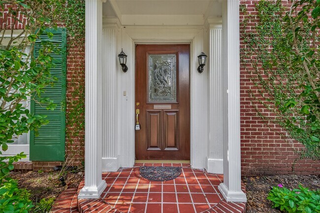 Photo - 7128 Staffordshire Blvd