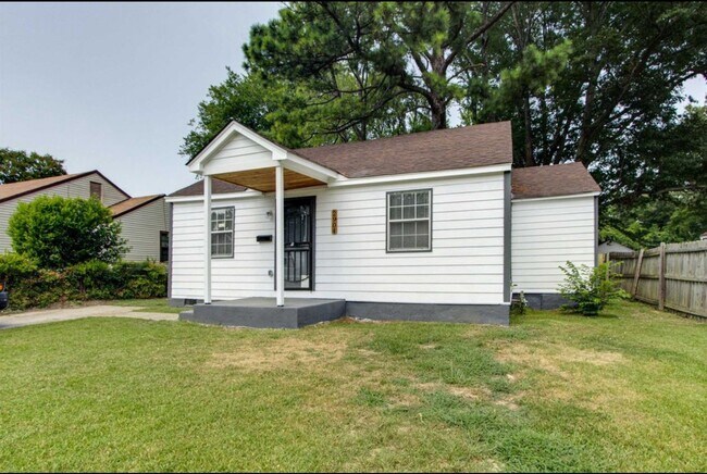 2904 Barron Ave