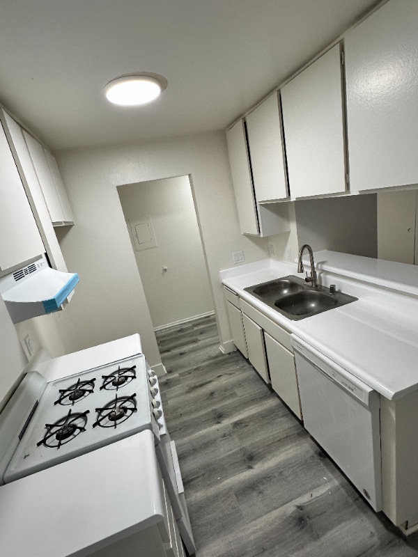 Photo - 7040 Haskell Ave Unidad 101