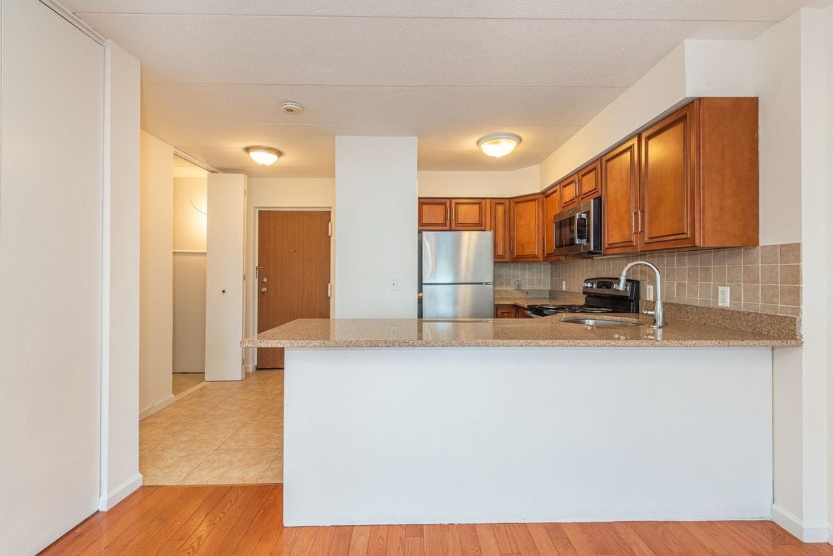 Photo - 5 Linden St Unit 3J