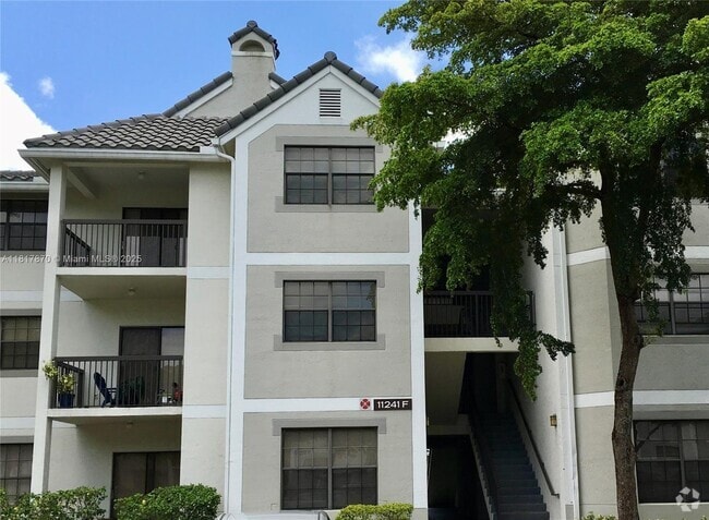 Building Photo - 11241 W Atlantic Blvd Unit 308 Rental
