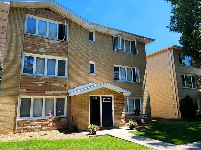 Building Photo - 10431 S Keating Ave Unit 4 Rental