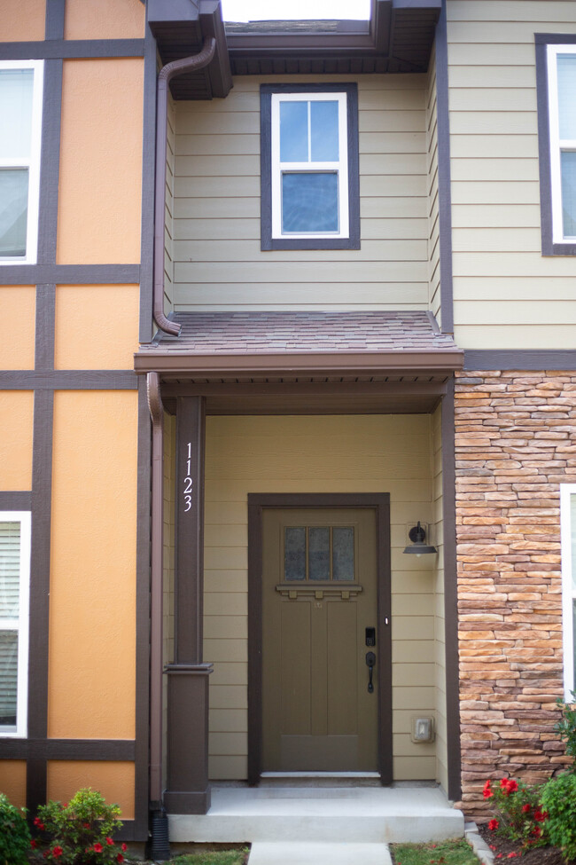 Photo - 1123 Waterburg Ln Townhome