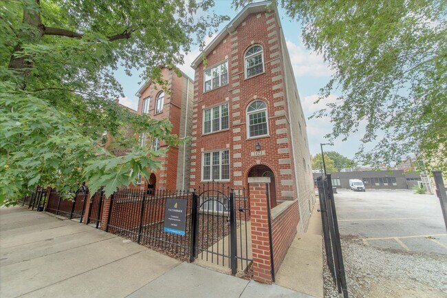 Photo - 1423 W Cortez St Apartments Unit 1R