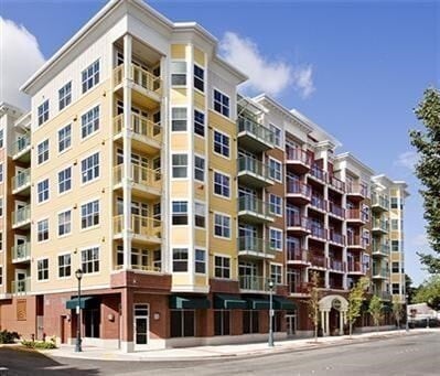 Building Photo - 16141 Cleveland St Unit 207