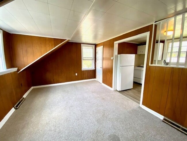 Photo - 746 Summit Ave Unidad Garage Apt