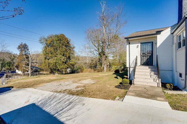 Photo - 1820 Tunnel Blvd