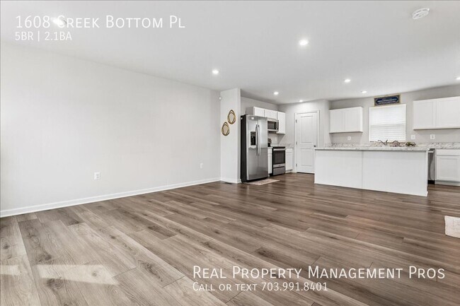 Photo - 1608 Creek Bottom Pl