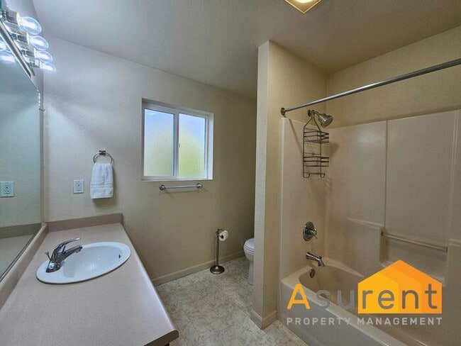 Photo - Charming Fully Furnished Home located in t...