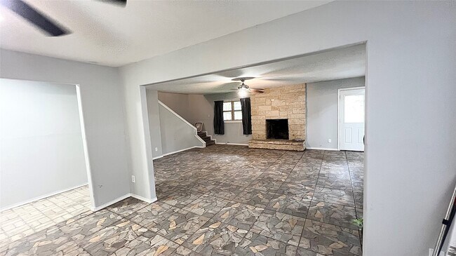 Photo - 803 Glen Hollow Dr