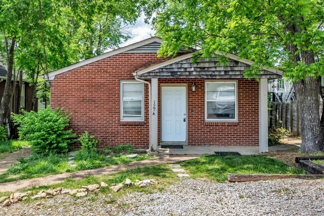 Building Photo - 4 Bed 2 Bath Home | Sylvan Park