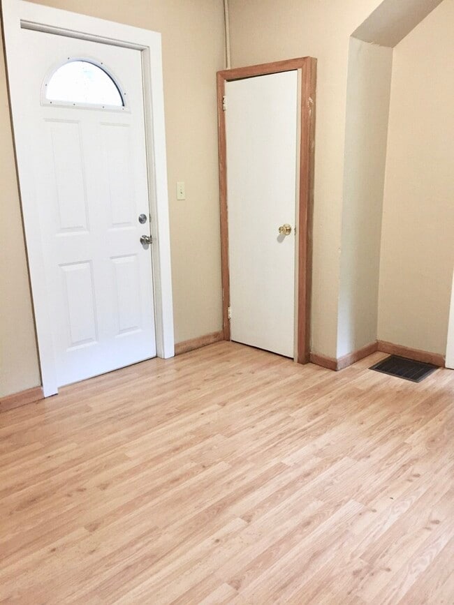 Photo - 1101 S Dewey St