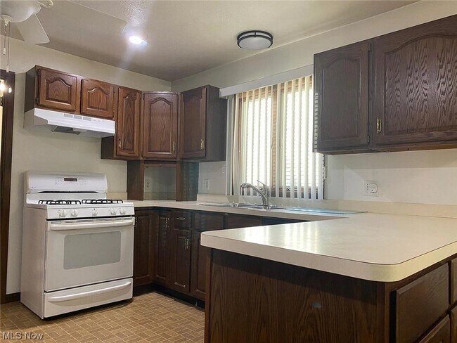 Photo - 6583 Harris Rd