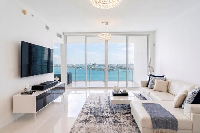 Photo - 2020 N Bayshore Dr Unit 2404