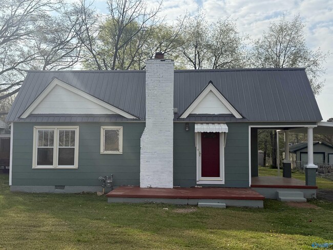 Photo - 2302 Andrew Jackson Way NE